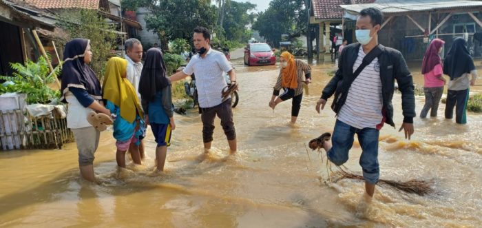 Sungai Cidurian Meluap, Ratusan Rumah di Serang Terendam
