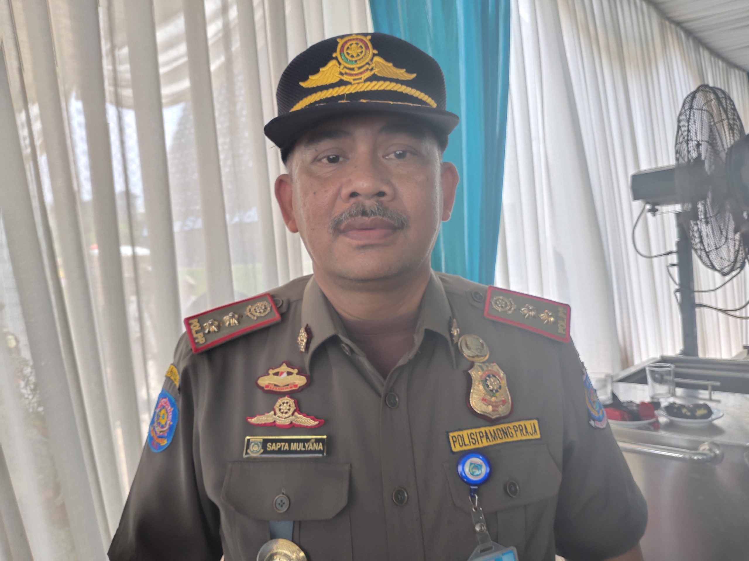 Selama PSBB, Satpol PP Tutup Sementara 60 Tempat Usaha