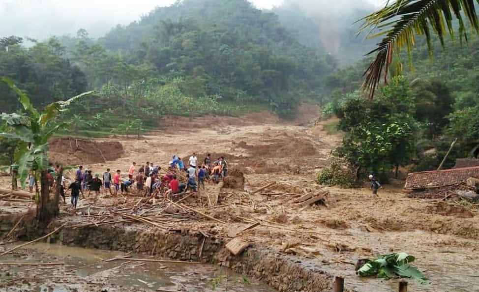 Dua Kecamatan di Bogor Dihantam Banjir dan Longsor