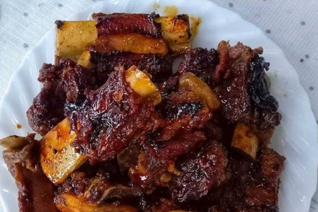 Iga Bakar Madu Rasanya Menggugah Rasa