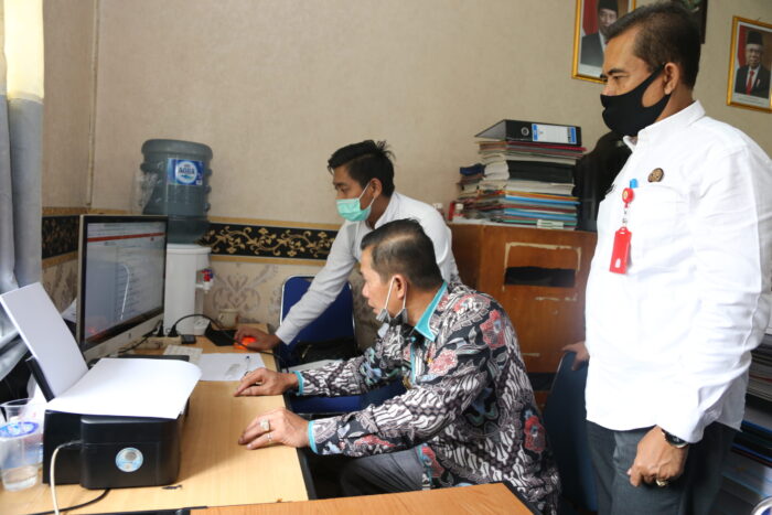 Tinjau Dindik, Wallikota Serang Pastikan PPDB Online Berjalan Lancar