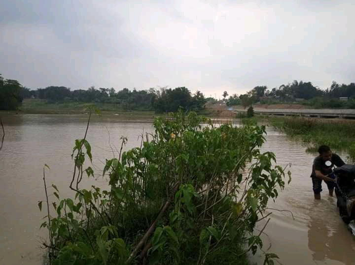 Proyek Jalan Tol Serang-Panimbang Penyebab Banjir di Cikeusal