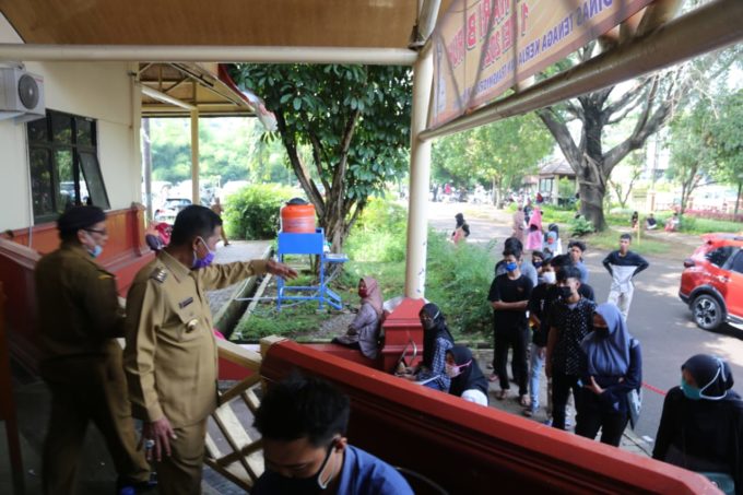 Cegah Penyebaran Covid 19, Walikota Ingatkan Pelayanan Gunakan Protokol Kesehatan