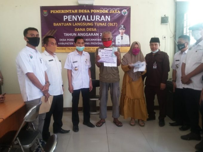 Ratusan KK di Sepatan Terima BLT Dana Desa