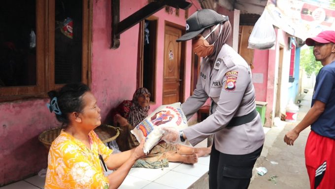 Polres Serang Bagi Hasil Pertanian Hydroponik