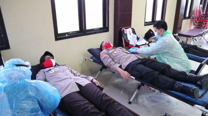 Rangkaian Hut Bhayangkara ke 74, Polres Serang Adakan Donor Darah