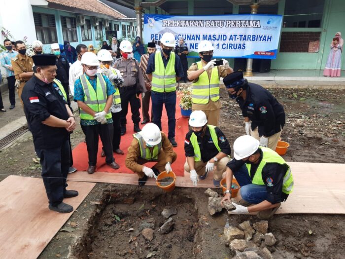 Biaya Swadaya, SMAN 1 Ciruas Bangun Masjid Dua Lantai