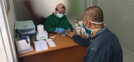 Foto Bareng Wakil Walikota Viral, Laskar Anggrek Dites Covid-19