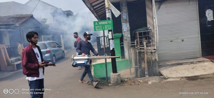 Tim Suhendar Fogging di Kelurahan Kedaung Pamulang