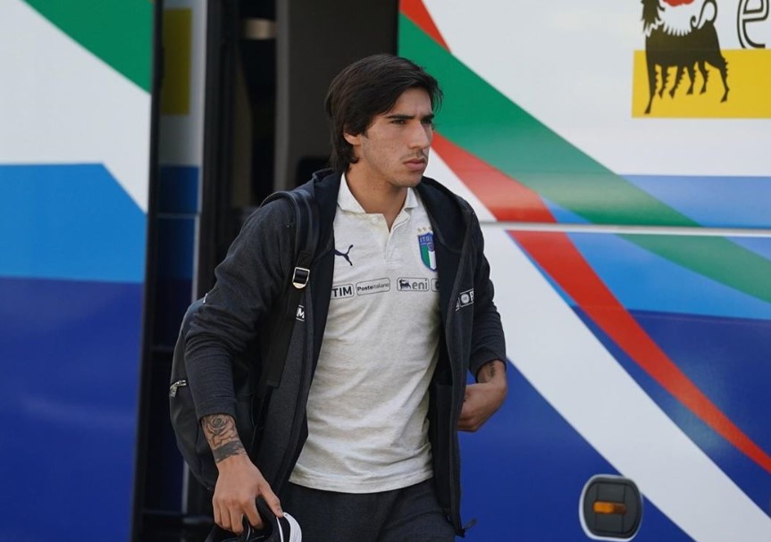 Tolak Ajakan Barcelona, Sandro Tonali Hanya Tertarik Inter dan Juve