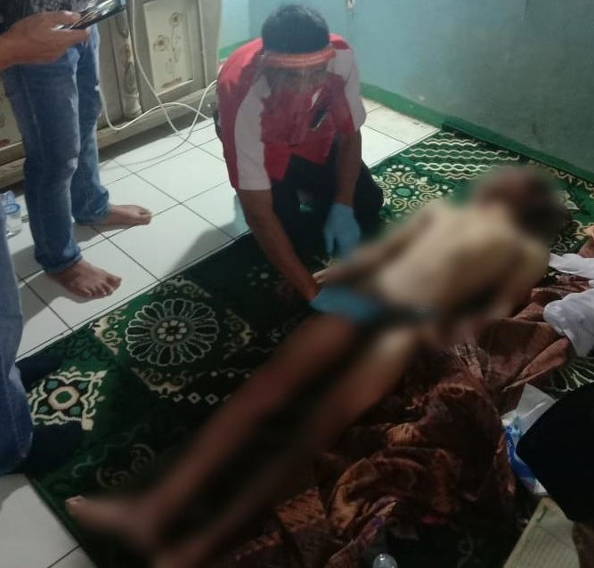 Warga Dihebohkan Pria Tewas Gantung Diri di Dapur Rumah