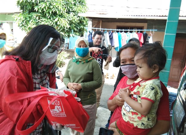 Anggota Dprd Banten Sumbang Popok