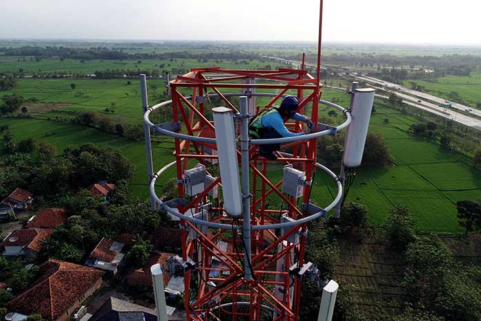Xl Axiata Perkuat Layanan