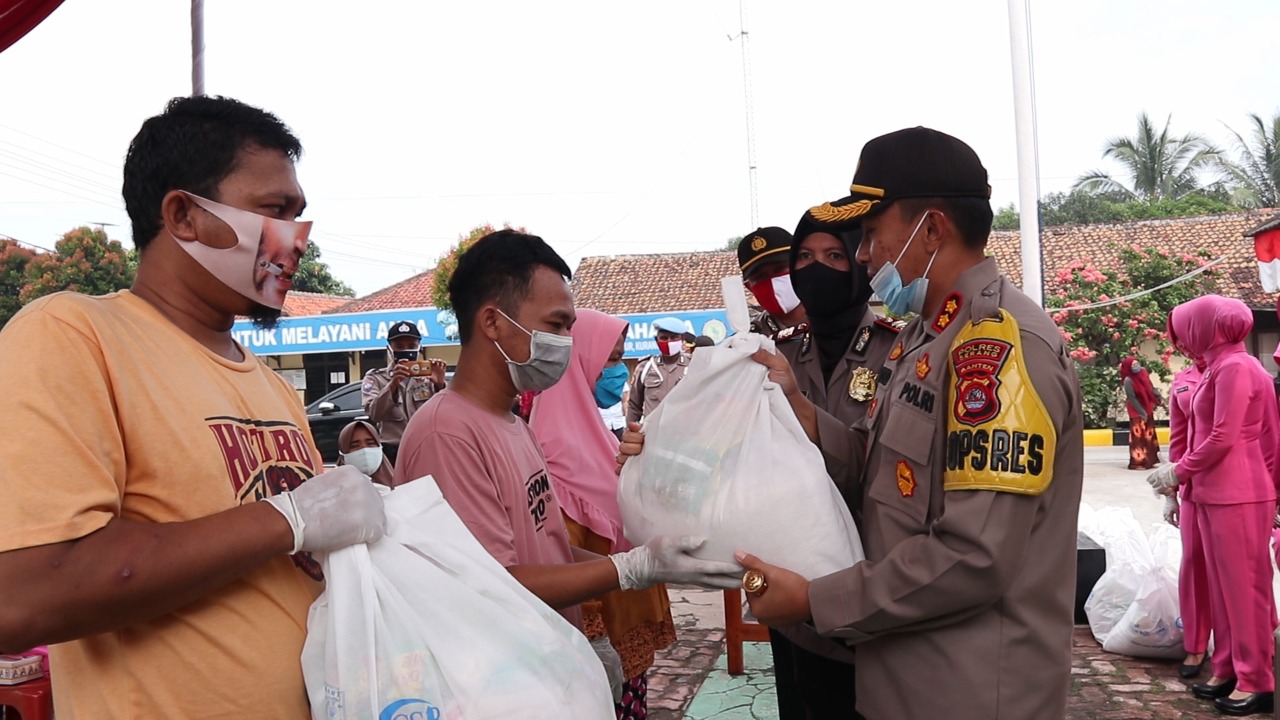 Bantuan Sembako Untuk Napi