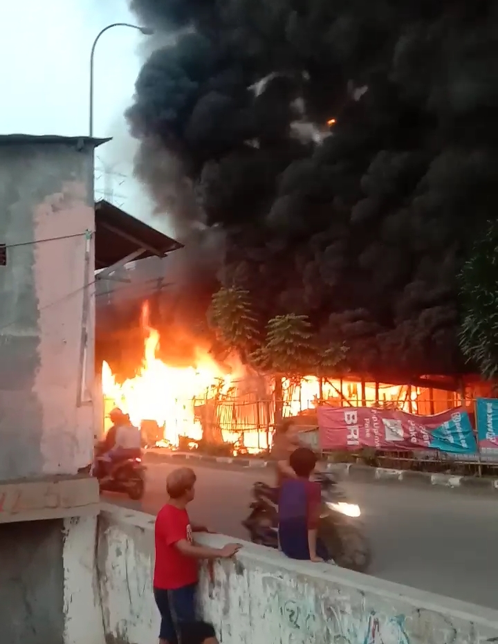 Kebakaran Di Cilegon