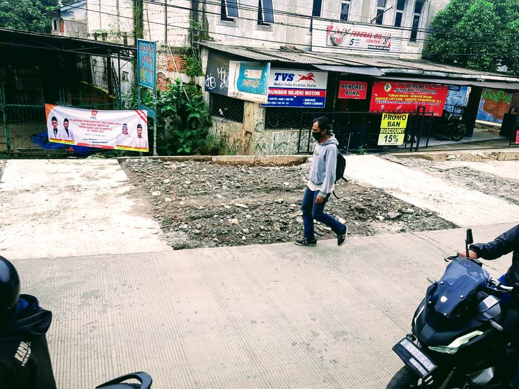 foto jalan setiabudi pamulang